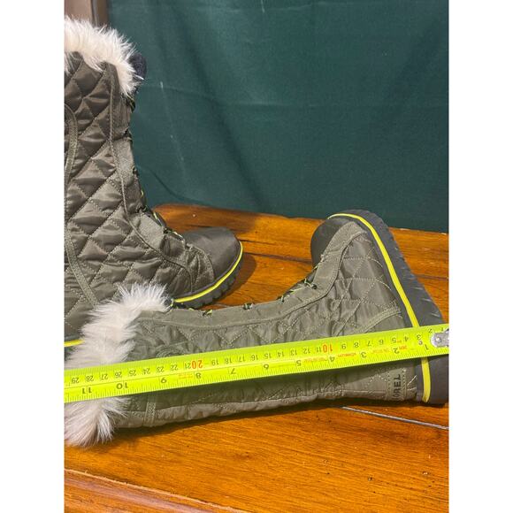 Sorel cozy cate snow boots size 7 - Picture 7 of 8